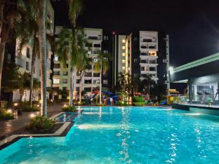 ipoh manhattan waterpark suites 6 11 pax 2 parking by iwh