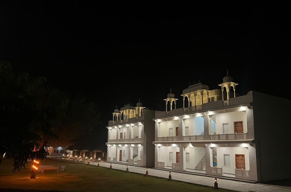 roop garh palace