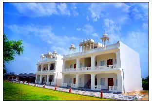 Roop Garh Palace,,3 star