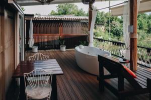 u haus train cabin resort