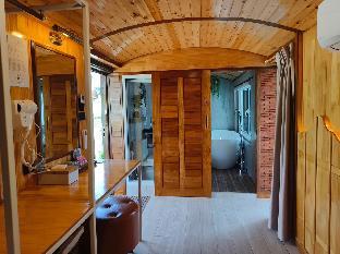 U Haus Train Cabin Resort,,4 star