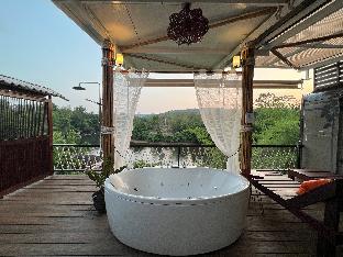 u haus train cabin resort