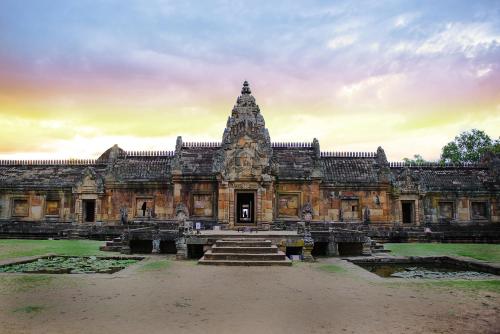 Phanomrung Hostel & Linn Chan Cafe ,,3 star