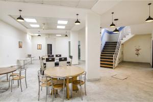 hotel leaf 9 cyber city near ambience mall