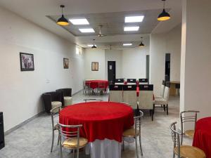 hotel leaf 9 cyber city near ambience mall