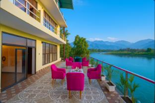 the neeraj naturecure stay on the ganges