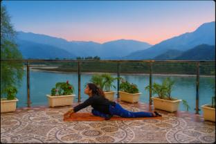 the neeraj naturecure stay on the ganges