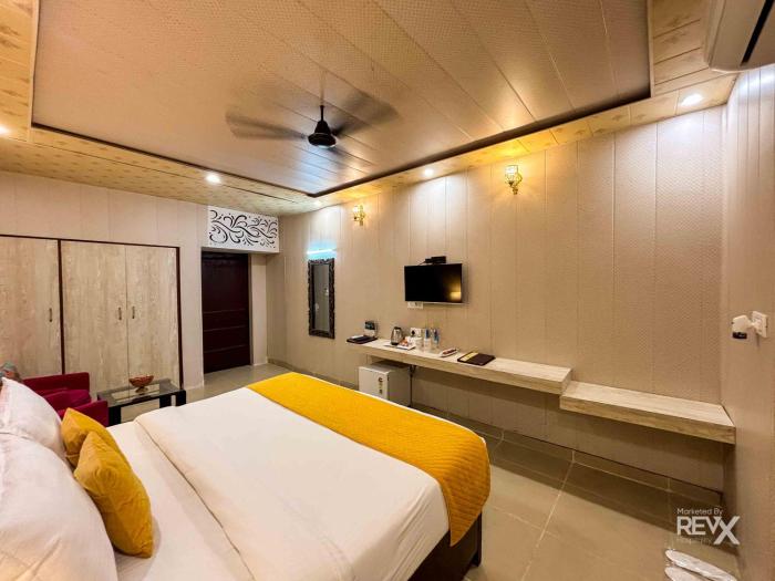 the neeraj naturecure stay on the ganges