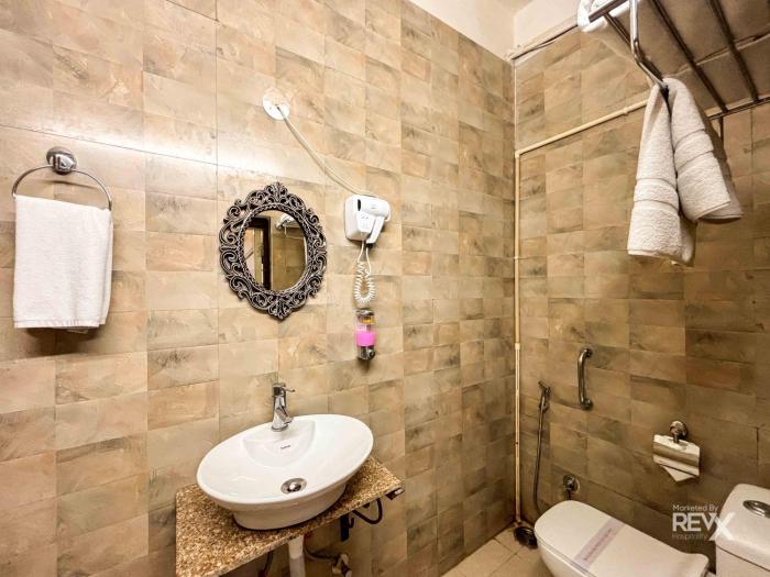 the neeraj naturecure stay on the ganges