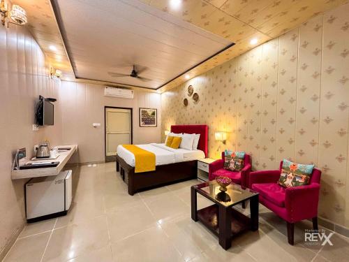 the neeraj naturecure stay on the ganges