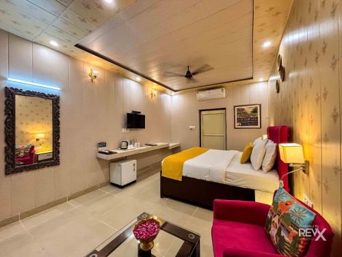 the neeraj naturecure stay on the ganges
