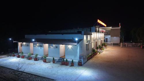 chandana green view resort