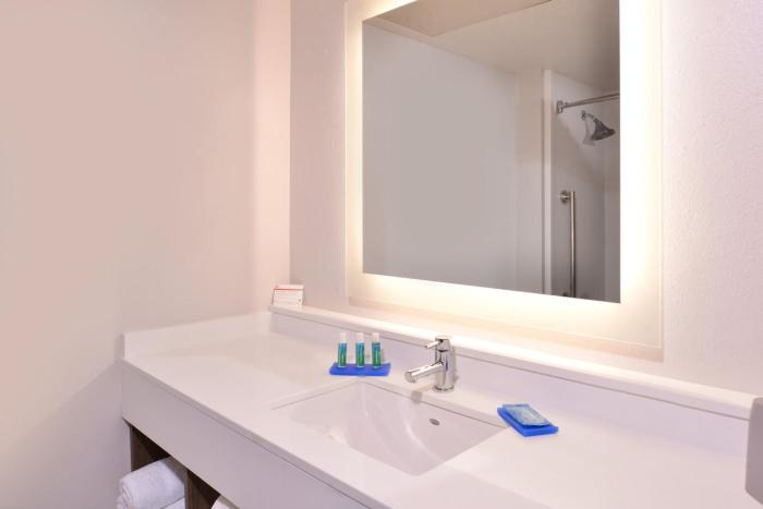 holiday inn express hotel and suites mesquite by ihg
