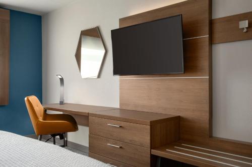 holiday inn express hotel and suites mesquite by ihg