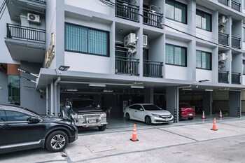 aston residence hatyai