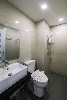 aston residence hatyai