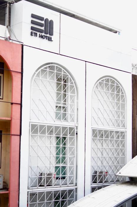 e11 hotel bts punnawithi