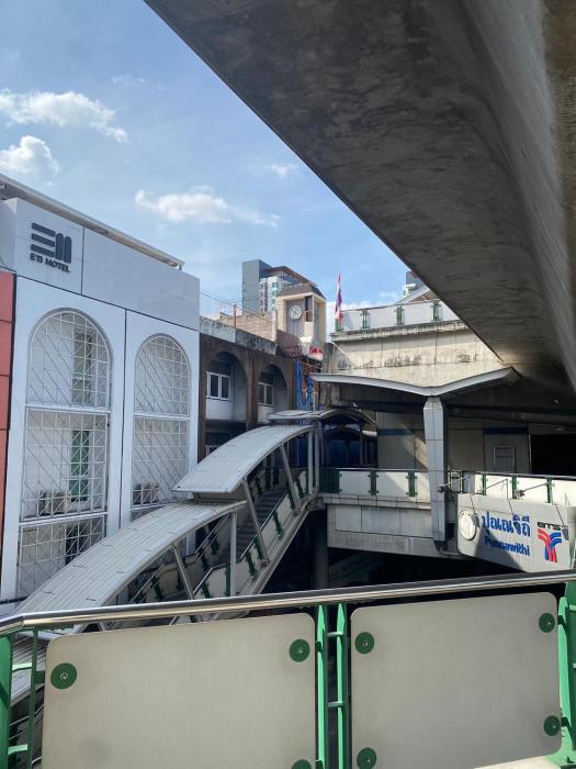 e11 hotel bts punnawithi