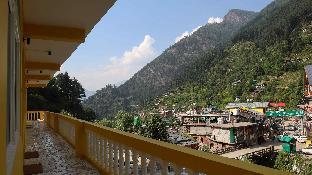 whoopers hostel jibhi