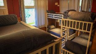 whoopers hostel jibhi