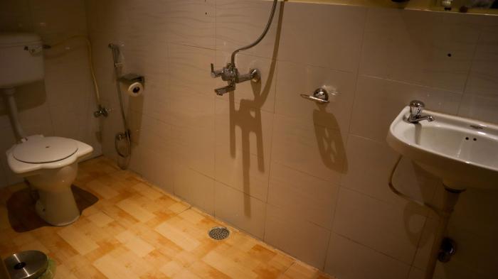 whoopers hostel jibhi