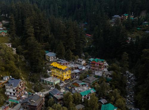 Whoopers Hostel Jibhi,,3 star