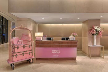 The Beverly Hilton,Los Angeles>>Beverly Hills,5 star