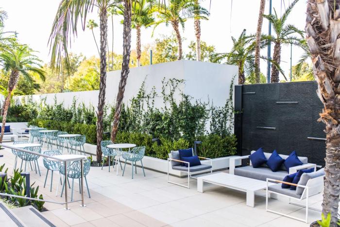 the beverly hilton