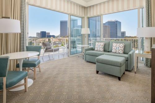 the beverly hilton