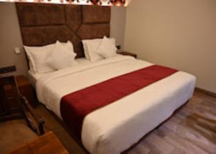 hotel the park view prayagraj