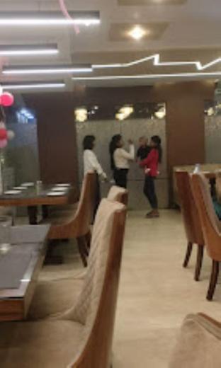 hotel the park view prayagraj