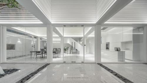 matini grand station hostel