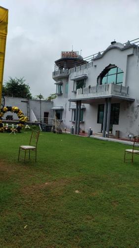 the quila camps and resort