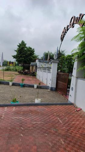 the quila camps and resort