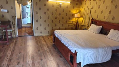 the quila camps and resort