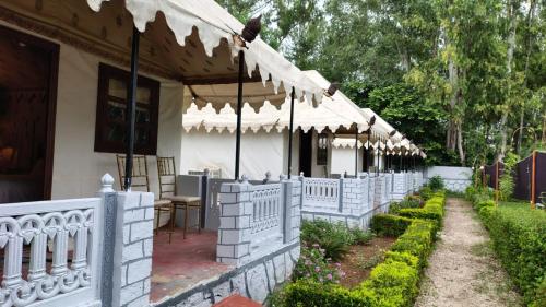 the quila camps and resort