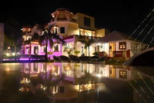 the quila camps and resort