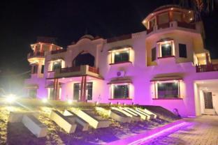 the quila camps and resort