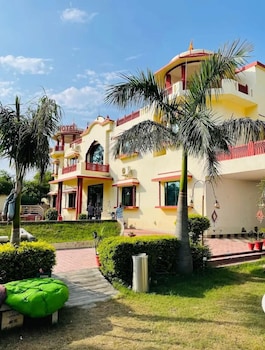 the quila camps and resort