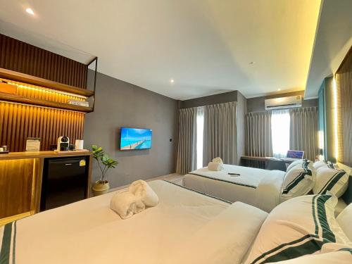 The Bed's 304,,4 star