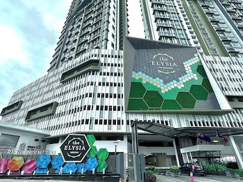 elysia park residence medini by stayrene