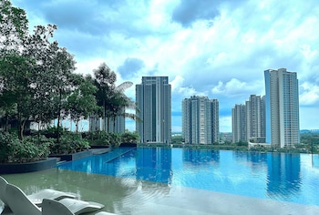 elysia park residence medini by stayrene