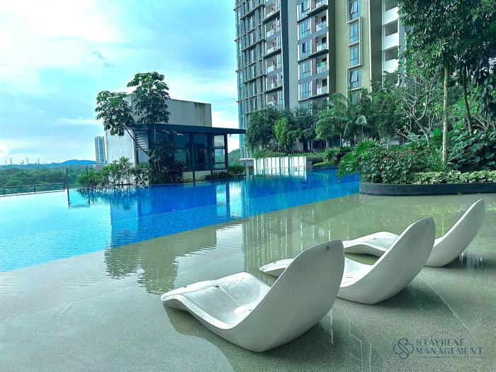 elysia park residence medini by stayrene
