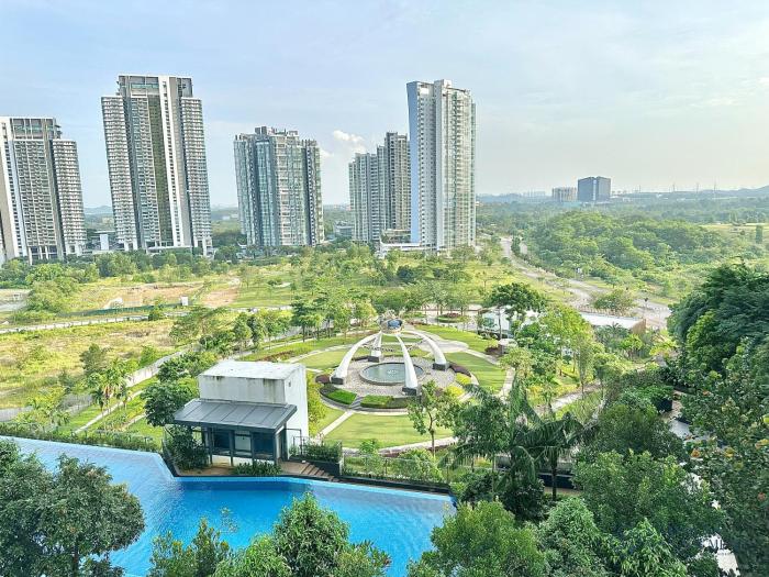 elysia park residence medini by stayrene