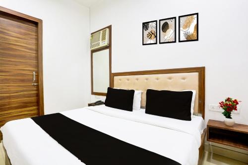 Hotel O Tr,01 Ghee Mandi Chowk, Golden Temple Road,3 star