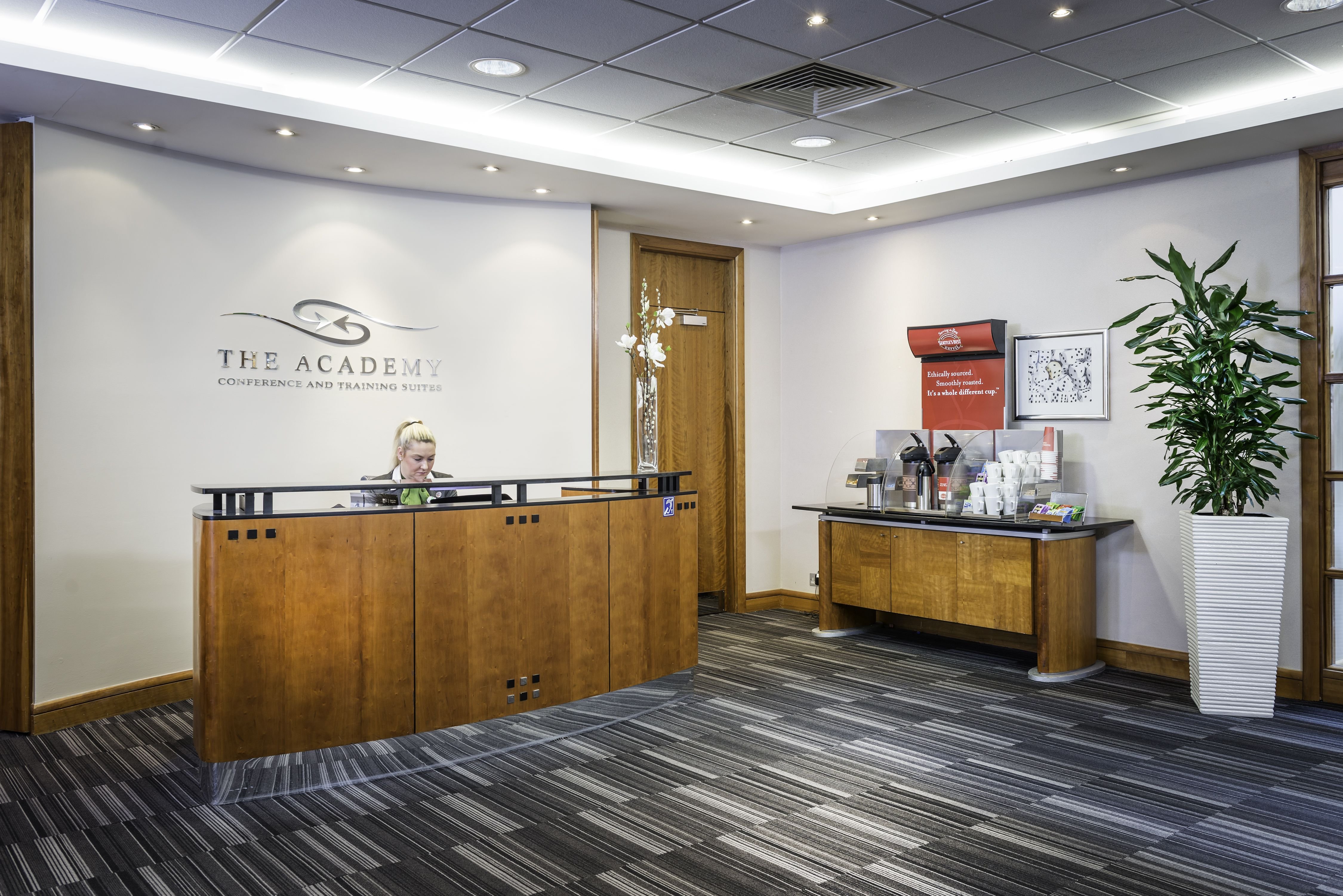 holiday inn milton keynes central by ihg