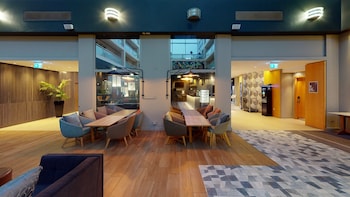 holiday inn milton keynes central by ihg