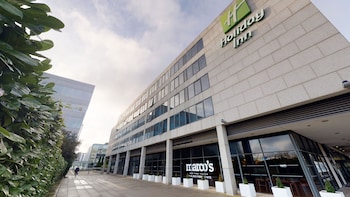 holiday inn milton keynes central by ihg
