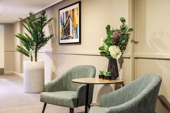 holiday inn milton keynes central by ihg