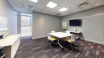 holiday inn milton keynes central by ihg